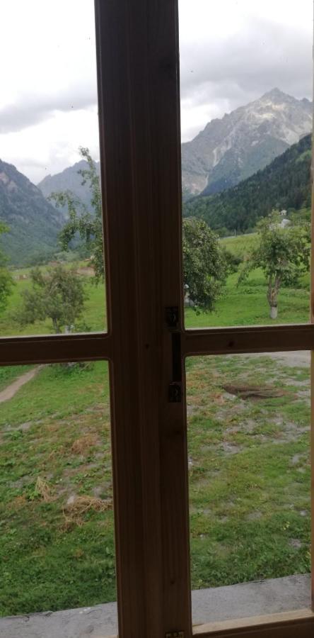 Guesthouse Leno Tsaldashi Екстер'єр фото